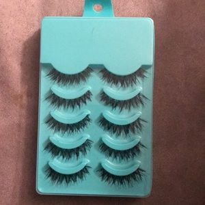 5 set of eyelashes